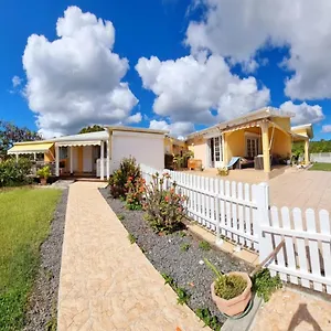 Loue F3 Vue Sur Dans Propriete Privee Hébergement de vacances Sainte-Anne (Grande-Terre)